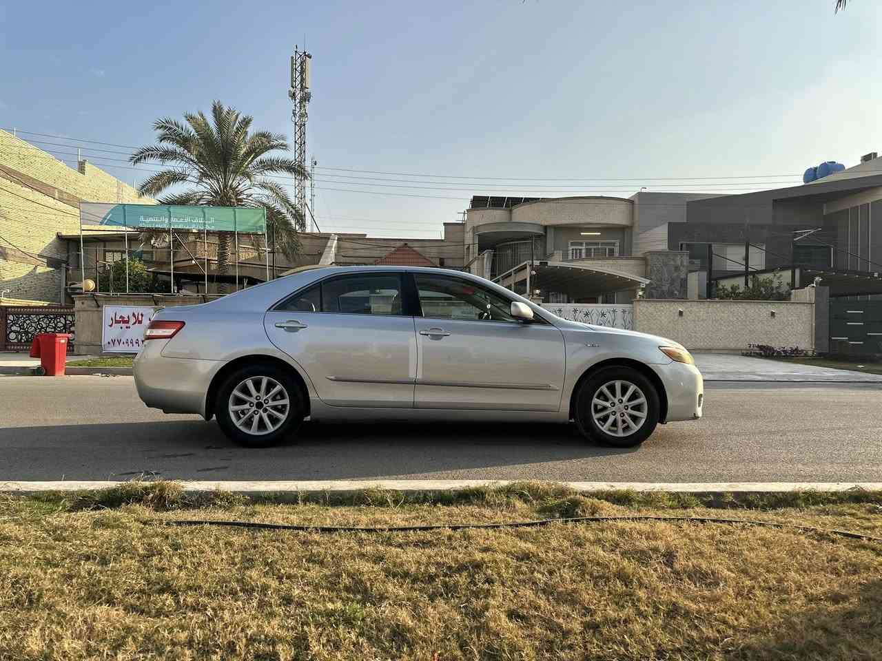 كامري 2010 خليجي بدون حادث بدون صبغ بدون جراد بيه بارد بل باب خلفي صغير فقط فقط وباقي كفاله عامه تبريد حداديه تدفه كله شغاله 100بل 100 ًًً.    السعر 127 ورقه وقابل للتفاوض استفسار اكثر *********** 
عنوان بغداد السيديه
