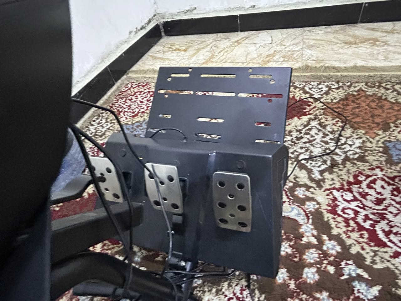 دركسون v9 للبيع هوا وال كرسي كامل تاخذه بس شده ويا الباي و تلفزون أو الحاسبه  جديد ما مستعده هواي فرتين و نص يجي سعره 200 وبيه مجال قليل هاذ رقمي موجود وتساب ***********
