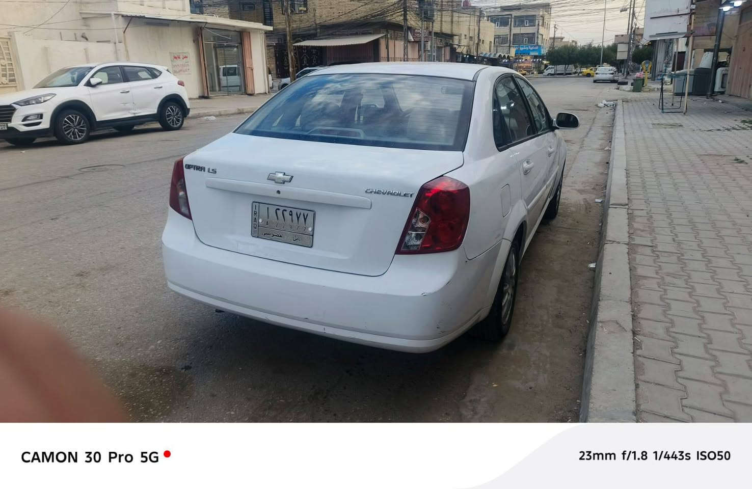 اوبترا 2011 مكينه قبل شهر مجفتها بيها چاملغ ايمن مبدل والثاني بي شويه بارد كشرتها حلوه السياره ب75 وبيها شويه مجال *********** مكاني كربلاء
