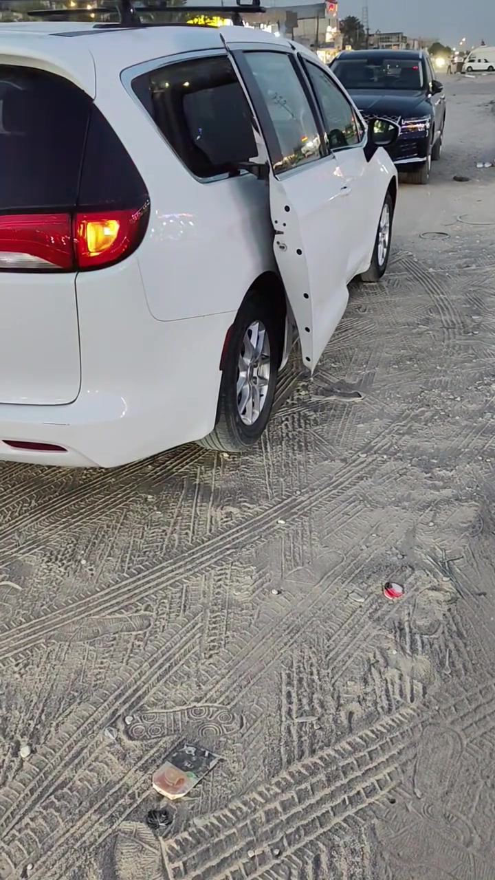 سيارة باسفيكا فويجر سبعة راكب للبيع وارد امريكي 
موديل 2023 مرقم اربيل شركة بدون ايرباك وشواصي
مواصفات 
بصمة 
اربع بيبان بصمة 
باب الجنطة كهربائي 
تبريد ثلاث قطع 
تحكم ستيرن 
كشن تدفئة تبريد
رادار امامي 
كشنات VIB
مكان السيارة نجف
السعر 185 بيهه مجال قليل 
للتواصل ***********چ
