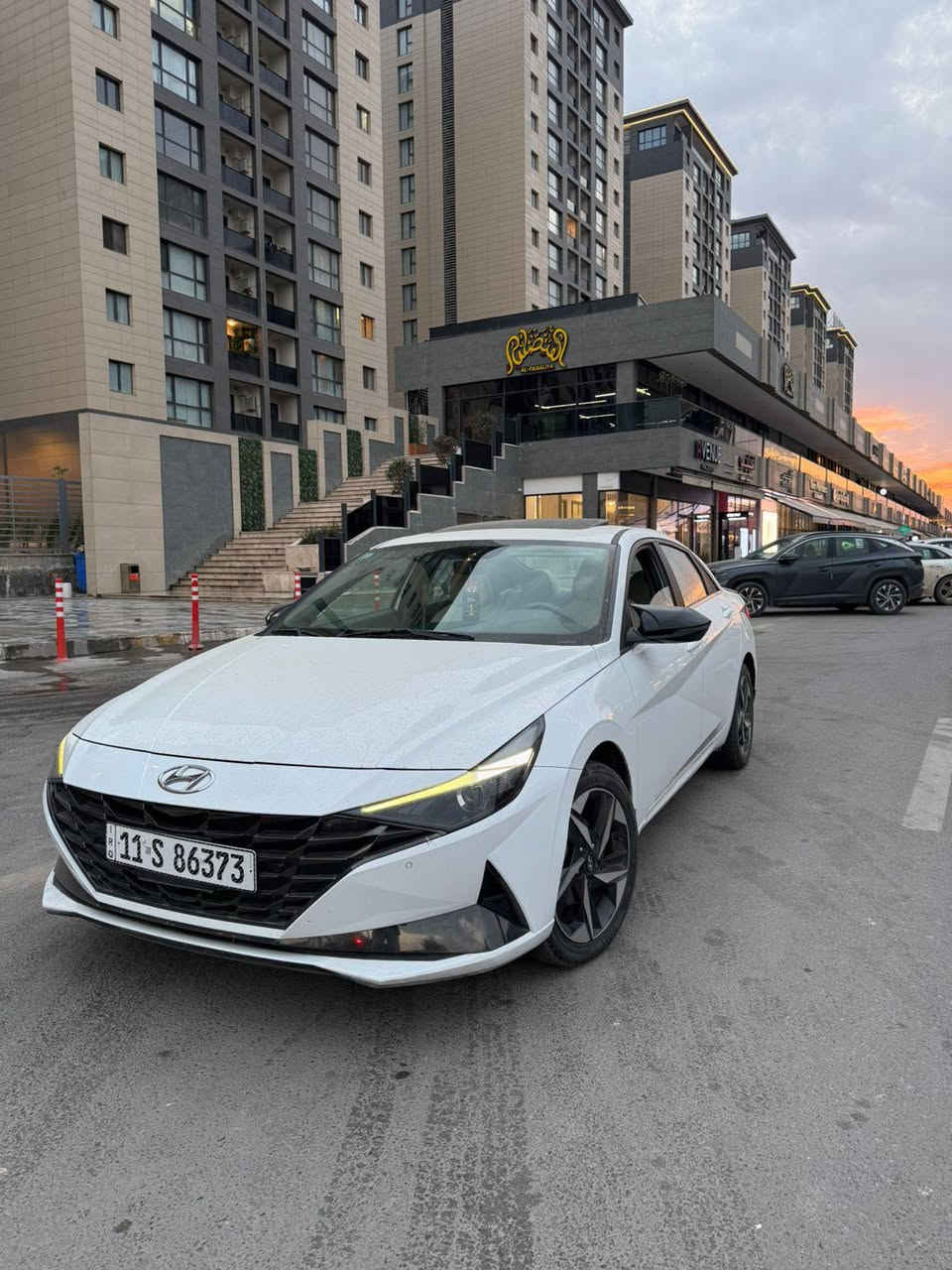 سلام وعليكم
للبيع النترا خليجي موديل 2022/
رقم بغداد بأسمي تحويل ثاني يوم/
سياره مرتبه وجديده الله شاهد/ 
ماشيه 68الف سياره فول مواصفات/
عيني حادث السياره بابين مبدل نفس اللون اصلي مال وكاله
وبيه شخط بين البابتين موضح بالصوره ناشرها بي تكحيل  
للاستفسار ‭***********
مكان السياره بغداد حي الجهاد 
السعر 160
