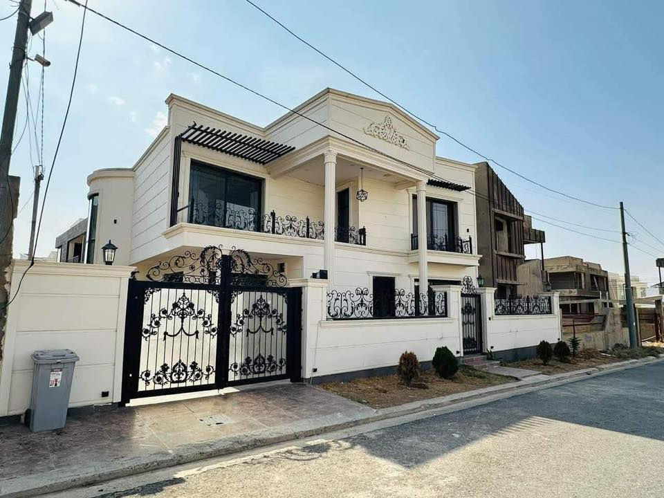 🚨 حالة طوارئ - بيع سريع جداً 🚨

عرض حصري من #شركة_زيرو_للعقارات
━━━━━━━━━━━━━
⚡ استعجل ع الشراء - هسه وقتك ⚡

🏰 فلا أسطورية - مارينا ستي

📍 قرب دبي ستي - ع سايد ماجدي مول
⏱️ دقيقتين فقط عن ماجدي مول!
━━━━━━━━━━━
💎 المواصفات الخيالية:

📐 351 متر - مساحة ضخمة
🛋️ مفروشة بالكامل - أثاث فاخر
🛏️ 6 غرف نوم واسعة
🏛️ صالتين كبيرة + استقبال ملكي
🍳 مطبخ راقي + حار
🍷 بار جبير للضيافة
🌳 حديقة مقابلك - إطلالة خيالية
━━━━━━━━━━━━━
🔥 ليش هذي الفلا مميزة؟

⭐ مو ع وضع الشركة
⭐ صاحبها مسويها ع ذوقه الخاص
⭐ تشطيبات فاخرة وفريدة
⭐ موقع ذهبي - كل شي قريب
⭐ مفروشة كاملة - استلم وادخل
━━━━━━━━━━━━━
⚠️ تحذير مهم:

🚨 بيع سريع - حالة طوارئ
🚨 السعر خيالي لظرف البائع
🚨 فرصة العمر - لن تتكرر
🚨 اللي يتصل أول يربح
━━━━━━━━━━━━
📲 لحك الحين - ما تتردد!

📞 اتصل فوراً: [+964 774 110 9933)

⏰ كل ثانية تأخير = خسارة فرصة ذهبية
━━━━━━━━━━━━━
🏆 شركة زيرو للعقارات
فرصتك الوحيدة - استعجل! 🔥💯
