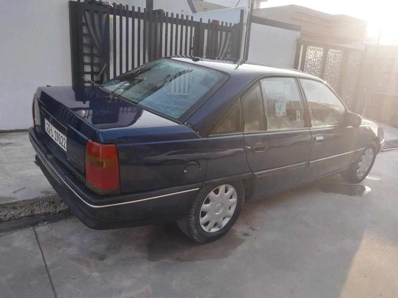 اومیگا مودیل 1990 محرك عشرین رەقەم المانی گیر ئوتوماتیک گیر و محرك شرت دفتەر بەنزین بیە عنوان کرکوك سعر 33  ***********    ***********
