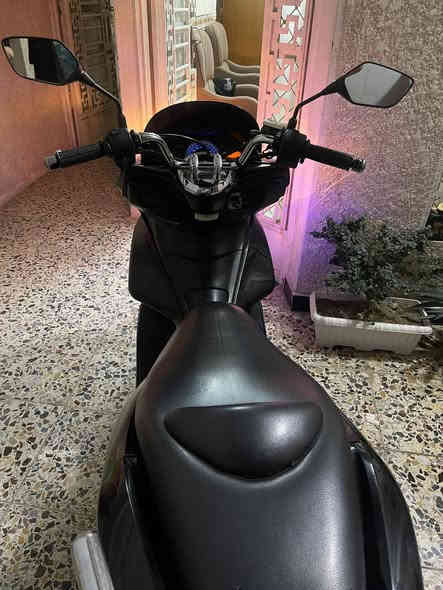 Pcx مكينه 150
كفر و مكينه مكفولات 
ماشيه ٢٢
شلعه ومعدل خير من الله 
دراجه كامله مكمله 
السعر 12ونص مجال بسيط 
العنوان زعفرانيه 
رقم ***********
الشراي يتصل
