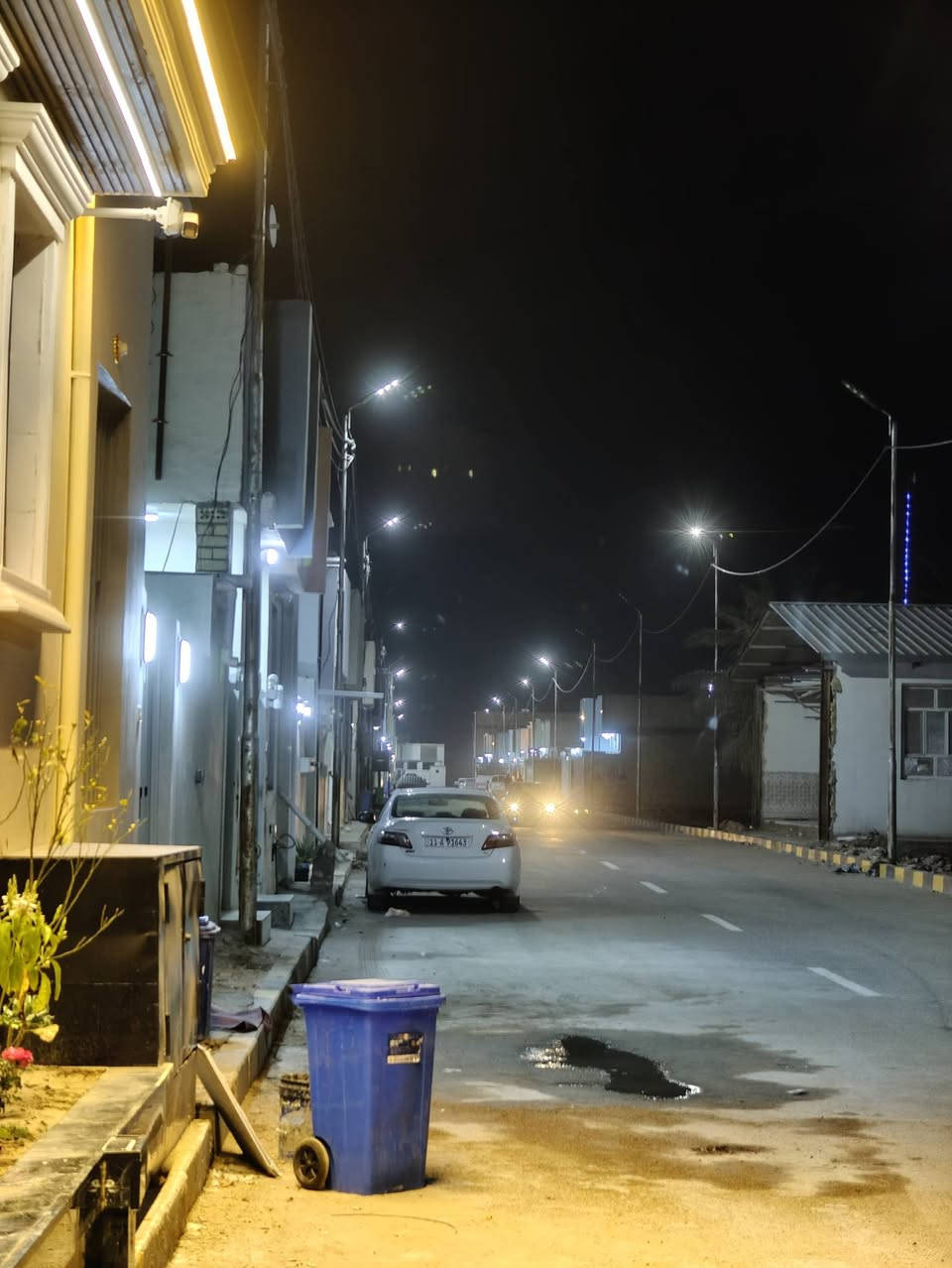 يا الله عرصه البيع مساحه 150متر كامل خدمات مشموله بل تطويب سند 25 سعر 26وبيه مجال خط الاول العنوان شارع الاصب عمود 335 الاستفسار ***********
