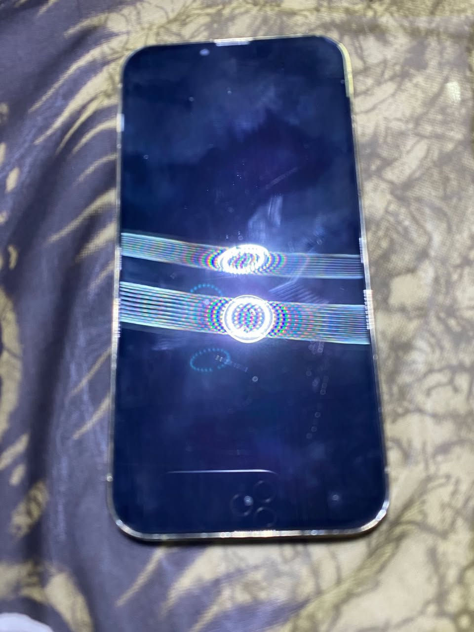 سلام عليكم  ايفون 13 برو ماكس لون مميز  بطاريه 87  جهاز فول نضافه مبدل فقط شاشه اصليه التواصل /***********
