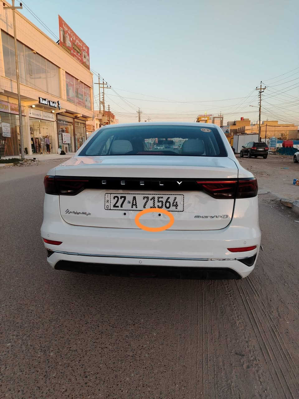 سلام عليكم جميعاً 
جلي ام اكراند موديل 2023 معوقين تصليح بارد في الجنطه وصبغ في البنيد السعر 110 وبيه مجال قليل اي استفسار *********** موجوده في ناصريه
