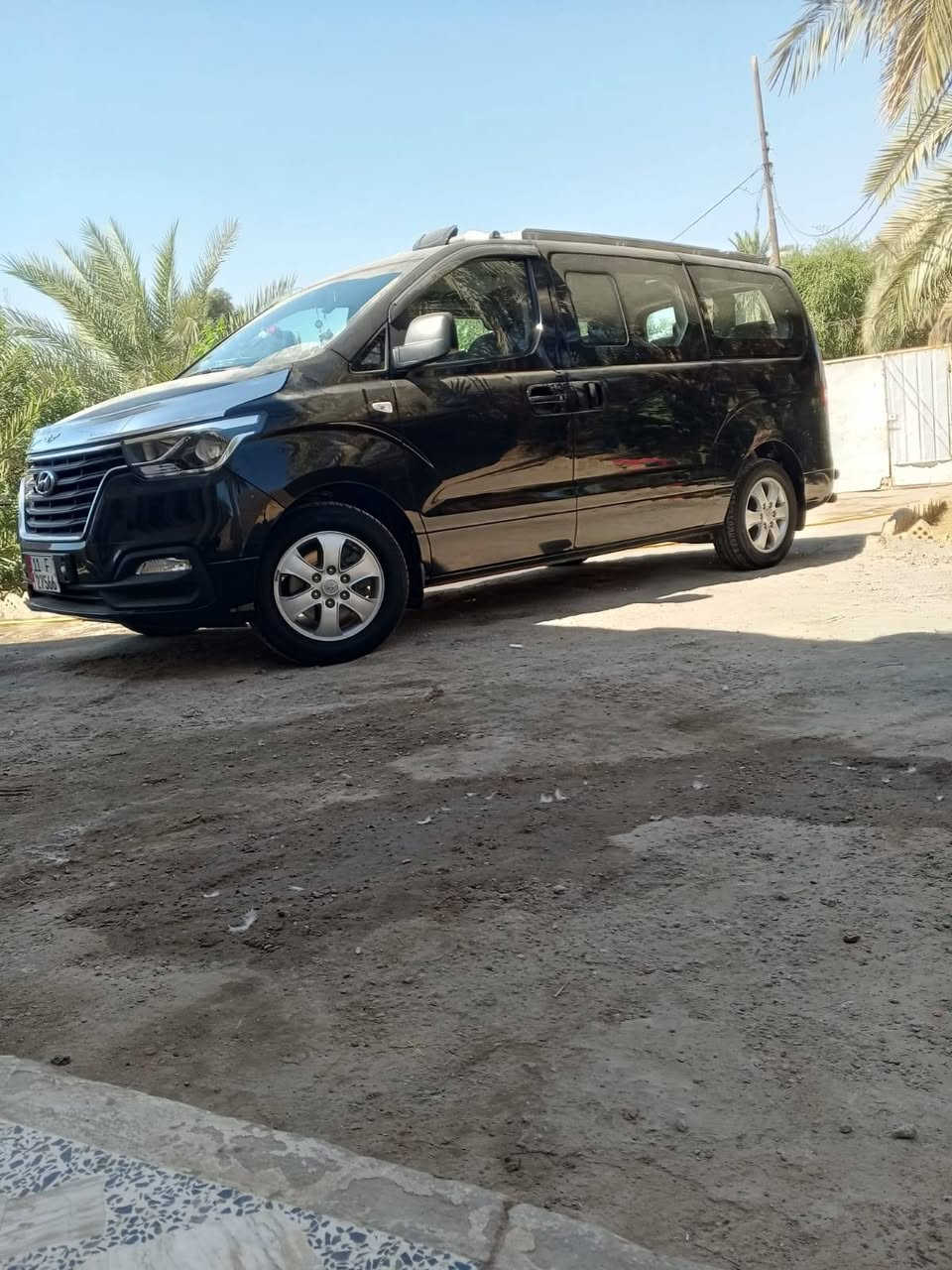 سياره ستاركس اصل 21مرمزه 23مكفوله ما عده الجاملغ الأيمن بي رشه من كوريه السعر 325وبيه مجال والموشراي لا يتعبني الرقم ***********
