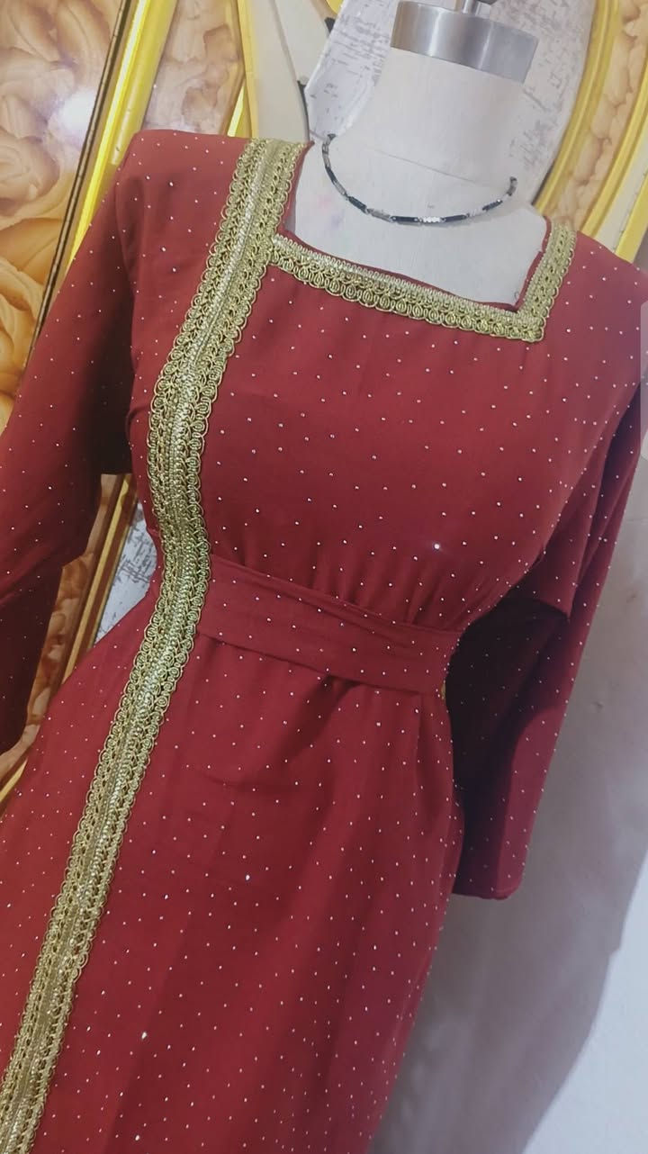 #المشاريع_الصغيرة هلا بنات حبيباتي خياطة دشاديش بيت وفساتين حسب الطلب موجود اقمشة انواع والوان الي تريدوة ❤
موجود توصيل لجميع المحافظات🥰💓


**إذا كنت صاحب هذا الإعلان وتريد حذفه لأي سبب، رجاءا أرسل رسالة إلى الدعم الفني**