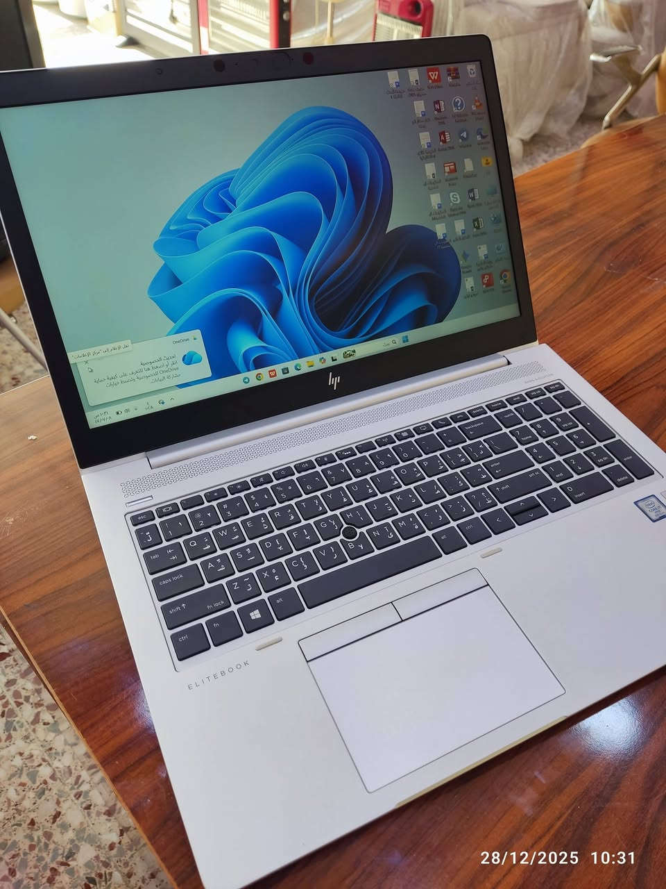 للبيع لابتوب HP EliteBook 850 G6  💻🔥 لمس
( حاسبة HP فئة الـ EliteBook  لمس)المعروفة بمتانتها وأدائها العالي، بحالة جداً نظيفة (مثل الجديد).
السعر 520,000 وبي مجال 

✅ المواصفات:

🔹 المعالج: Intel Core i7 (الجيل الثامن) النسخة الاحترافية vPro.

🔹 الرام: 16 جيجا DDR4.

🔹 الهارد: 256 جيجا SSD فائق السرعة.

🔹كرت شاشة 2G داخلي

🔹 الشاشة: 15.6 بوصة Full HD تاتش سكرين (Touch) بألوان رائعة.

🔹 النظام: ويندوز 11 برو الأصلي.

🔹 الصوت: سبيكرات Bang & Olufsen صوت نقي جداً.

✅ المميزات:

🔸 بصمة إصبع + نظام التعرف على الوجه.

🔸 تصميم ألمنيوم أنيق وخفيف الوزن.

🔸 انارة في الكيبورد كامل مريح جداً للكتابة والمحاسبة.

🔸 بطارية ممتازة وتدعم الشحن السريع. تدوم الى ساعتين ونصف وأكثر 

العنوان / النجف / مقابل جسر الاسكان 

***********/ واتساب
