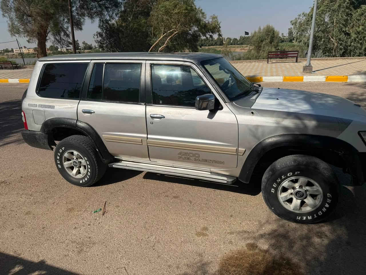 نيسان باترول سوبر سفاري موديل2000 رقم واسط مكفوله سعر95   باقي الموصفات اتصل ع رقم***********
