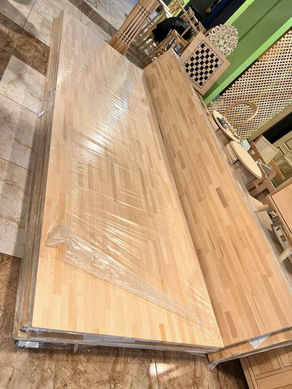 طبقات خشب الزان الطبيعي لاسطح المطابخ
350*120*1.8 سم 
350*120*3 سم 
360*65*4 سم 
البيع جملة ومفرد 
للاتصال ***********
واتساب ***********
