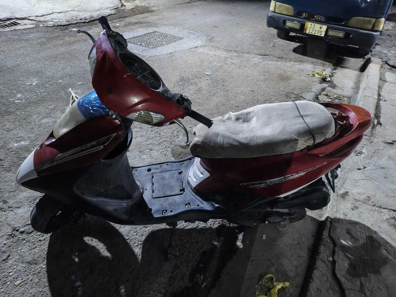 للبيع بريز 140 دراجه شغاله وتمشي شلعه تشك الكاع دراجة مجفته تجفيت درجه اولى سلف شغال ربع نكره بيهه نقوصات باتري وستان وكشن السعر 275 وبيها مجال للشرايه مكاني بغداد الكماليه رقمي ***********

