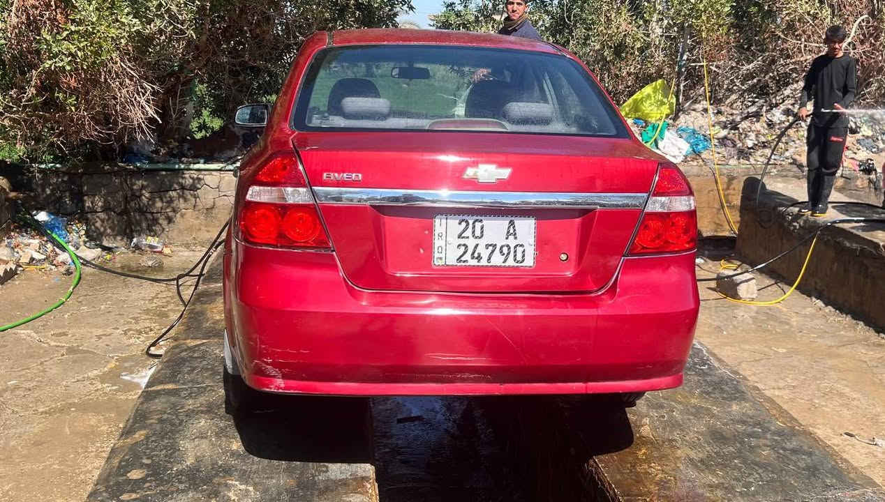 السلام عليكم 
افيو موديل 2009 للبيع

كير اوتوماتيك  

كير ومحرك خير من الله 

ضربتها باب الخلفي وجاملغ جه سائق وبيها شخوط بسيطه موضحات بالصورة

السيارة مشروع وطني باسمي مداور ثاني يوم باي محافظة

هزة جديدة 

سنوية ل 2028 

مكان السيارة محافظة بابل الحلة 

السعر 45 وبيها مجال بيع مستعجل

الاتصال *********** غير متواجد ع الفيس والواتساب
