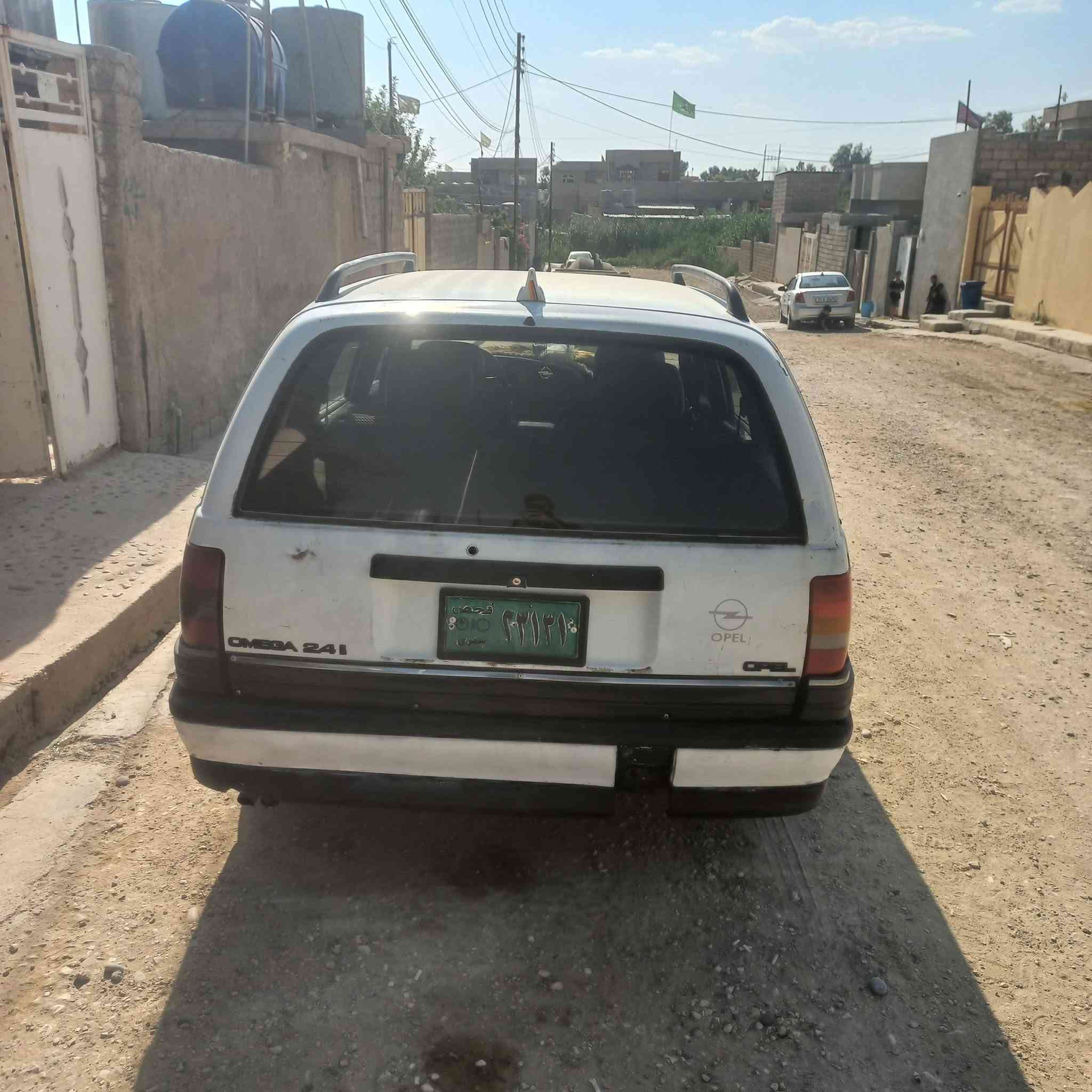 سيارة  للبيع  موديل  ٩٣  تحويل  شرط بي كاربون  للإستفسار  ***********
