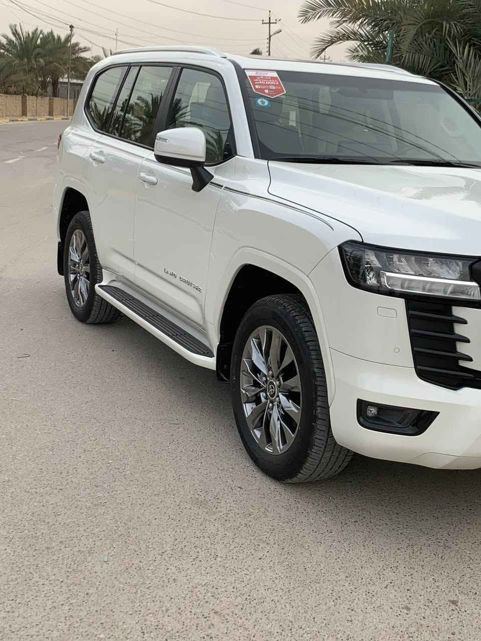 للبيع لاندكروز ‏ضمان شركة ساز موديل ٢٤                           كفاله عامه رقم بغداد سعر 7$ ***********
