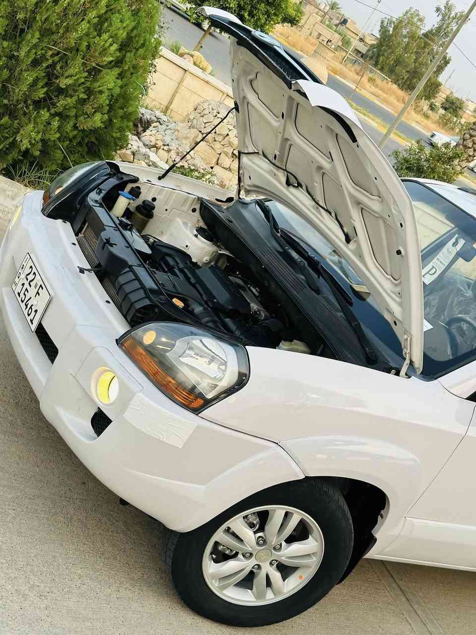 توكسون موديل 2010 خليجي مواصفات ABS ايرباك حساس خلفي شاشة كاميرا زينكة سنوية هزة كلها 2030 سيارة كلين بدون صبغ بس بي شر بارد باقي مكفول كفالة دفتر بنزين موجود سعرها ١١٧ بي مجال بسيط عنواني كركوك 
اسيا   :    ***********
كورك : ***********
