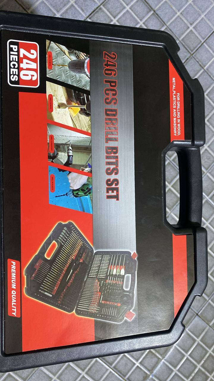 عدد 246 قطعه جديد لوك مال امزون  سعر 80 وبيها مجال  للشراي 
 مكان حي عامل بغداد***********  واتساب
***********
