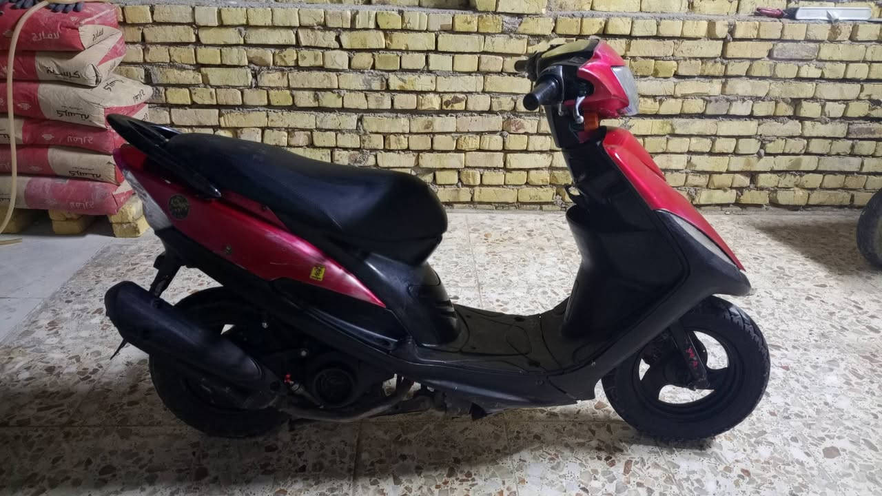 الجناي والي يدور نضيف دراجه ماكس عدله للبيع بلادي 49 بيهة  دخانة من زور عليه.بس مجفتة مرة وحدة الكفرات ختم واحد السوادات ختم واحد  سلف هندر نكره بكل وقت لايت عالي ناصي سكن بريك قفل ستيرن قفل جنطه ستاند صفح وتعليك وبيها صالنصهfm وبلادية موجودة وبيها كلجات رياضي اصلي
السعر :400وبيها مجال 
المكان : واسط كوت 
الرقم :***********
