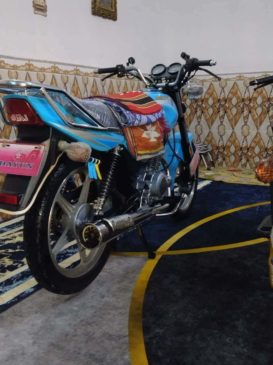 اوراق سكنر .

دراجةة كفاله مبيها نقص . 

السعر ٩٠٠ .

مكان حلة ناحية نيل .

هـ***********
