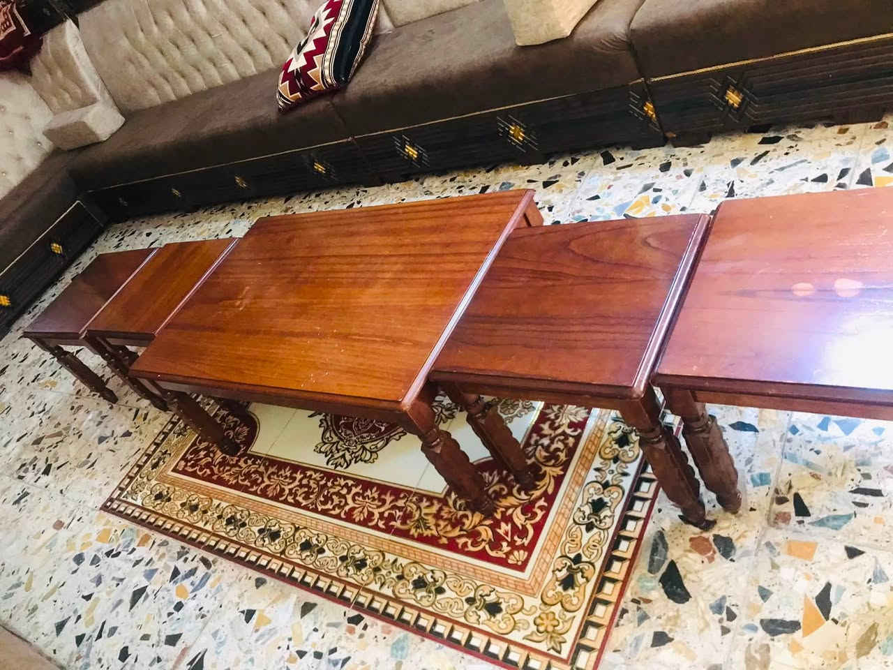 سلام عليكم
طبلات خشب اصلي 
٥قطع للبيع عنوان بغداد مدينة الصدر 
للاستفسار ***********
