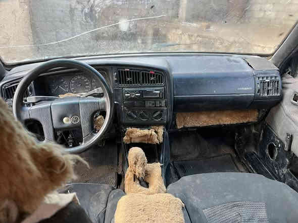 ‏السلام عليكم باسات ￼￼ موديل 92 كربون بنزين ￼￼￼ للبيع ￼ سنوية خضرة رأيه الشرعي موجود  تحويله وكالة  ￼سعر17 وبيها مجال  ***********/***********￼￼
