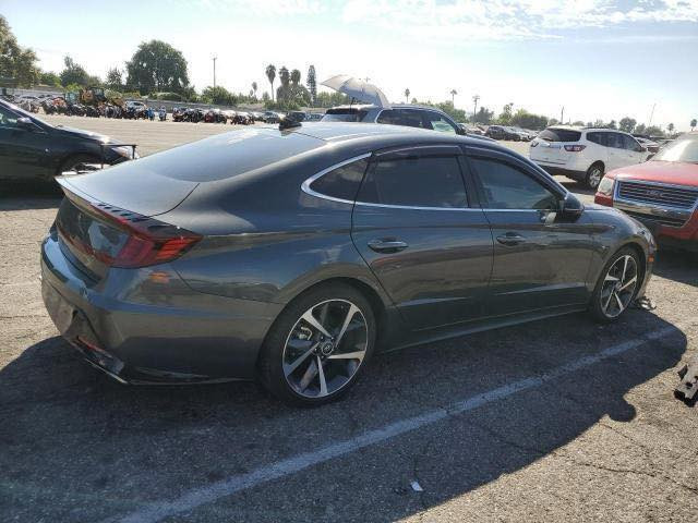 سوناتا فول سبورت موديل 2022
حجم المحرك 1600 تيربو

‎ماشية 38 الف ميل

‎رقم بغداد 

‎السعر ١٨٠ 

‎ الحادث الجاملغ الامامي

وهلال الجاملغ الخلفي فقط

‎بصمه ابواب لمس 

‎تشغيل عن بعد 

‎بانوراما 

‎عداد شاشه دجتل

‎شاشه كبيره تدعم ابل كار بلي و اندرويد اوتو

‎كشنات كهرباء السائق

‎تدفئه  المقاعد الاماميه

‎رادار امامي و جانبي و خلفي

‎توقف ذاتي 

‎مثبت سرعه و نظام سياقه نصف اليه الذكي

‎تحديد مسار

‎لايتات LED اربع عدسات

‎سستم صوت BOSE

‎هاندبريك بصمه و اوتوهولد للتوقف في الازدحامات

‎شاحن طوارئ شحن سريع و شاحن وايرليس

‎شفتات ستيرن ( كير تبترونك رياضي)

‎كير 8 نمر

‎اشاير بالمري +نقطه عمياء بالمري

‎نظام مستشعرات بالباب عند فتح الباب

‎شاشه 12 انج مع تحكم عام بالسياره

‎4 وضعيات قياده( smart,normal,sport,costume ) مع تغير لون العدادات

‎تبريد مناخ منفصل شرط ثلج

‎صدوق ذكي

‎حساس مطر

‎حساس ضباب

‎توقف ذاتي عند الرجوع للخلف

‎تبريد قطعتين‎

جام بلورايزر

عليها ادامه كامله

للتواصل ***********
