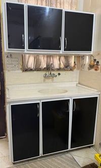 كاونتر وسنك جدا نضيفات  للتواصل على الخاص  او الرقم  07806695912 واتسا...