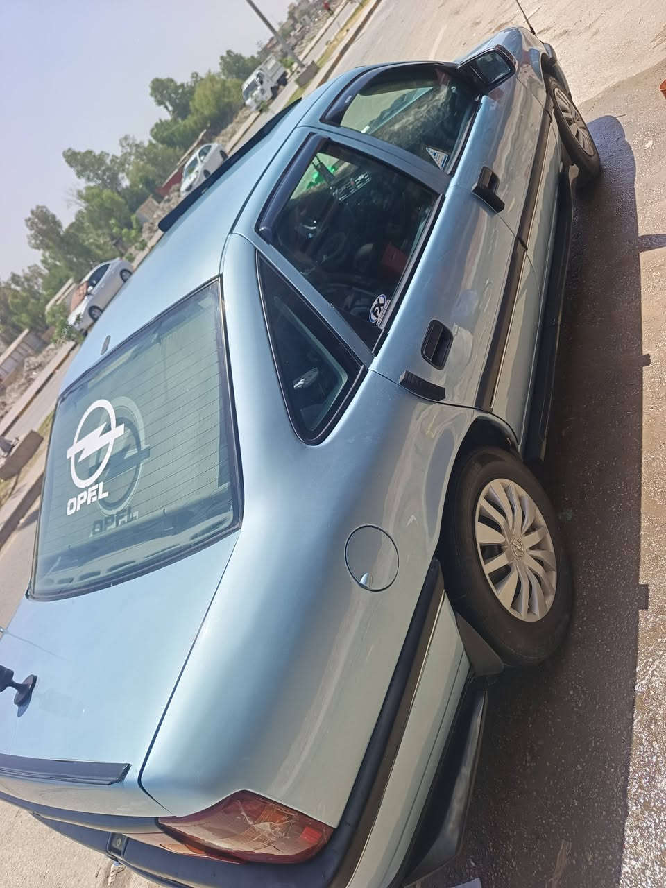 للبيع اوبل فيكترا
المكان بابل جبله

كير محرك على الفحص 

كهربائيات كلها شغالة 
ماصدات جدد و انارة اصفر وابيض LED  عالي
ماسحات شغلات جدد
بطارية جديدة
دشبول جديد 
ابطاين جدد
الابواب كلها تتفتح وتتقفل
مسجل شغال
ست سماعات 
كيجات كلها شغالة
السيارة امانة الله مال جناي ما نقصها اي شي 
السعر ٣٦وبيها مجال 
الشراي يتصل
***********
