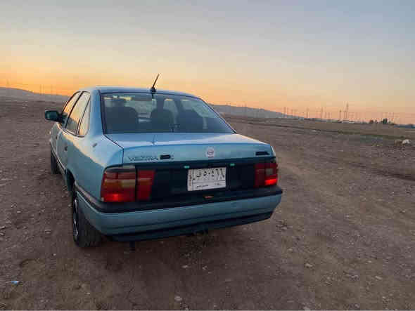سەرەتا بەناوی خوای گەورە 
ئۆپڵ ڤیکترا مەکینە 20 مۆدێل 1991 گێڕ عادی
گێڕ و مەکینە مەزبووت و بێکێشە 
پێش و پشت کەپس لێدراوی نییە ماشالله ماڵەکە پاک ماوەتەوە
سەیارەکی ڕێک و پێک و تون و تۆڵە و بێ مەسرەفە
موس و بڕاوە نییە سەیارەکە ڕەقەمەو تەنها ئەوەلیات بەشەرت
کارەبایی و لایت و چواری مەزبووت
نرخی 19 گەڵا و مەجالێکی کەمی تیایە
شوێن چەمچەماڵ 
ژ.م *********** Singapore

