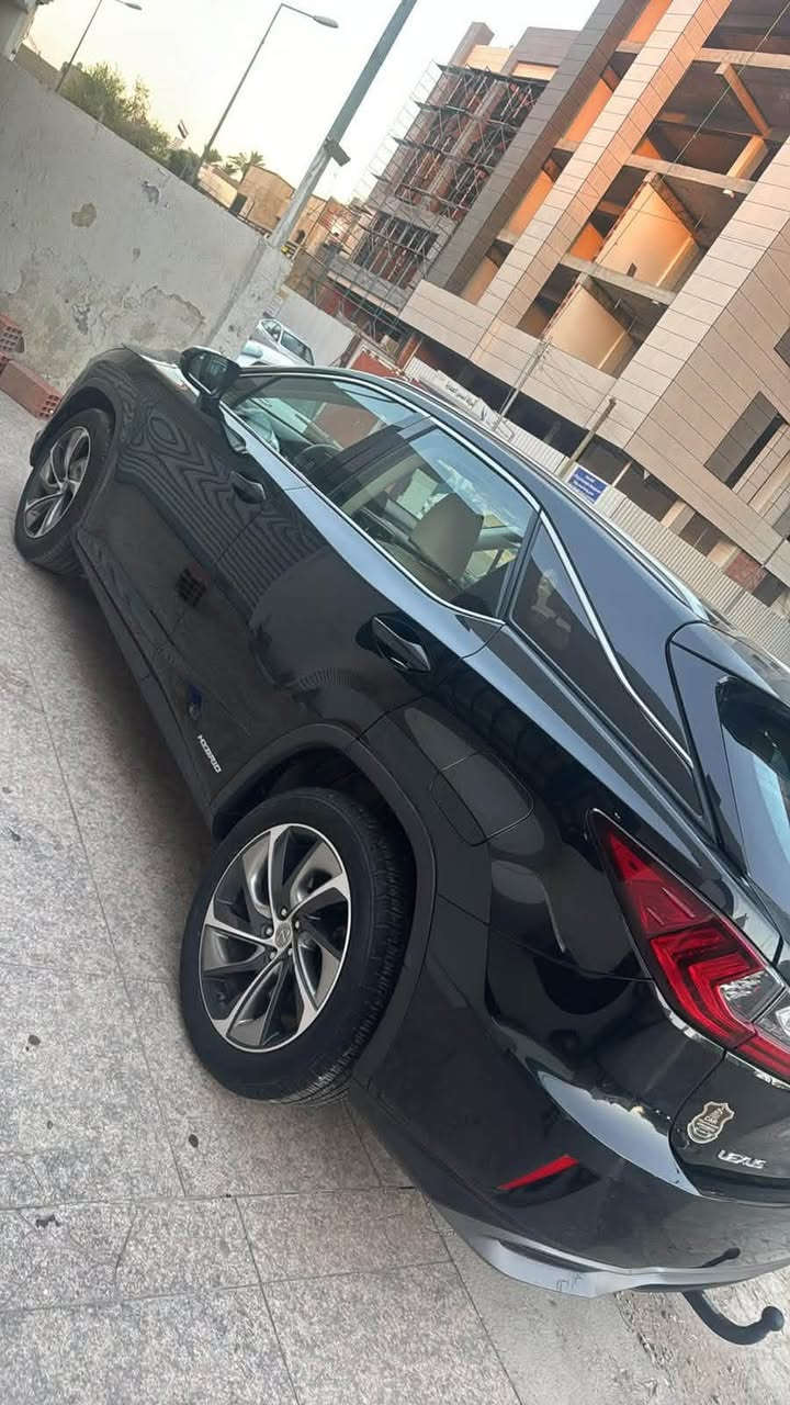 للبيع لكزز موديل 2018 ماشيه 65 باسمي سياره حلوه بيها بعض نقوصات بسيطه كشن مشكوك جكات مال صندوك  
رقم بغداد 
سونر وياها بالصور 
السعر 216 بيها مجال للشرايه 
مكانها بغداد حي الجامعة
***********
