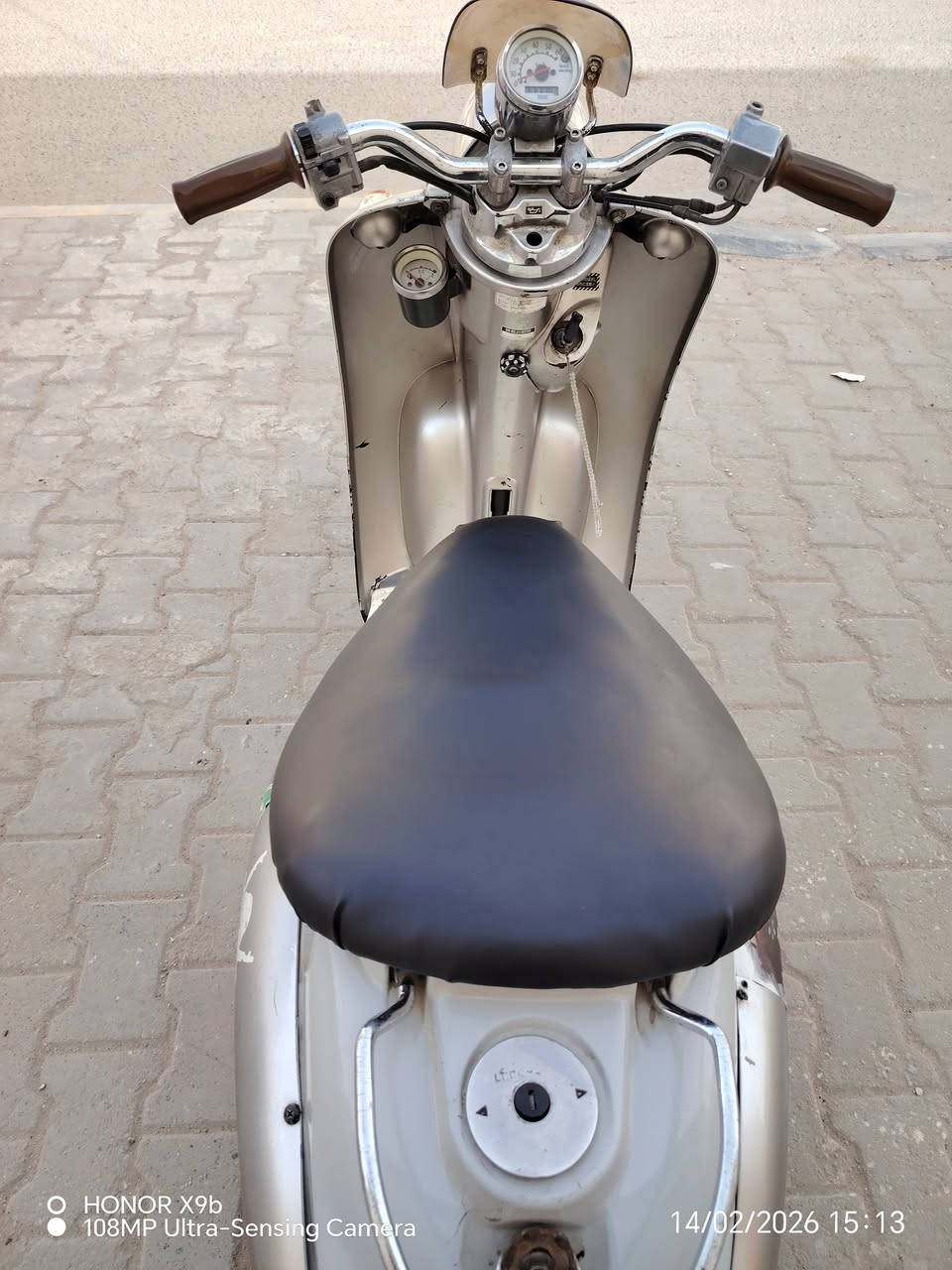 دراجه كلاسك احلى من الصور لايتات اشاير شلعه نعومه كامله سعرهه 275 بيه مجال     ***********1
