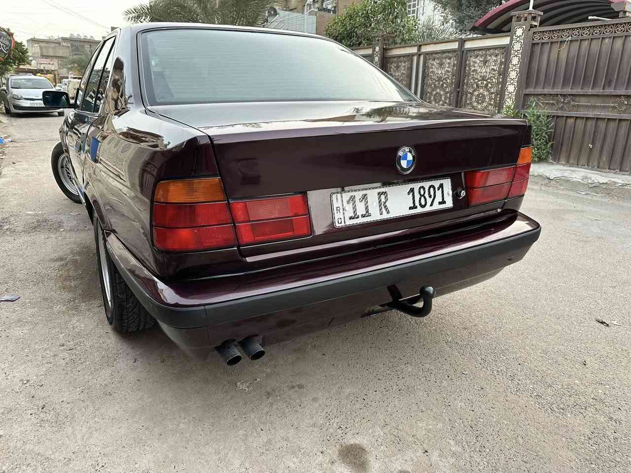 السلام عليكم للبيع
520 مسكر اصل 520  كير عادي
موديل 1992 السياره مصبوغه عام للجماليه 
مكفوله من خياس من كلشي 
كير جديد شاده غرفه جديده 
برده خلفيه 
مكينه ناعمه انسه شي اسمه صرف بانزين متصرف نهائياً 
عربانه خلفيه كامله مبدله 
تخم ويل خليه اصلي 
سلايت سياره 
سياره حلوه كلش
رقمهه مميز 
سياره مصارله سبوع من طلعت من صبغ 
باسمي السياره تحويل ثاني يوم 
السعر خاص 
***********
