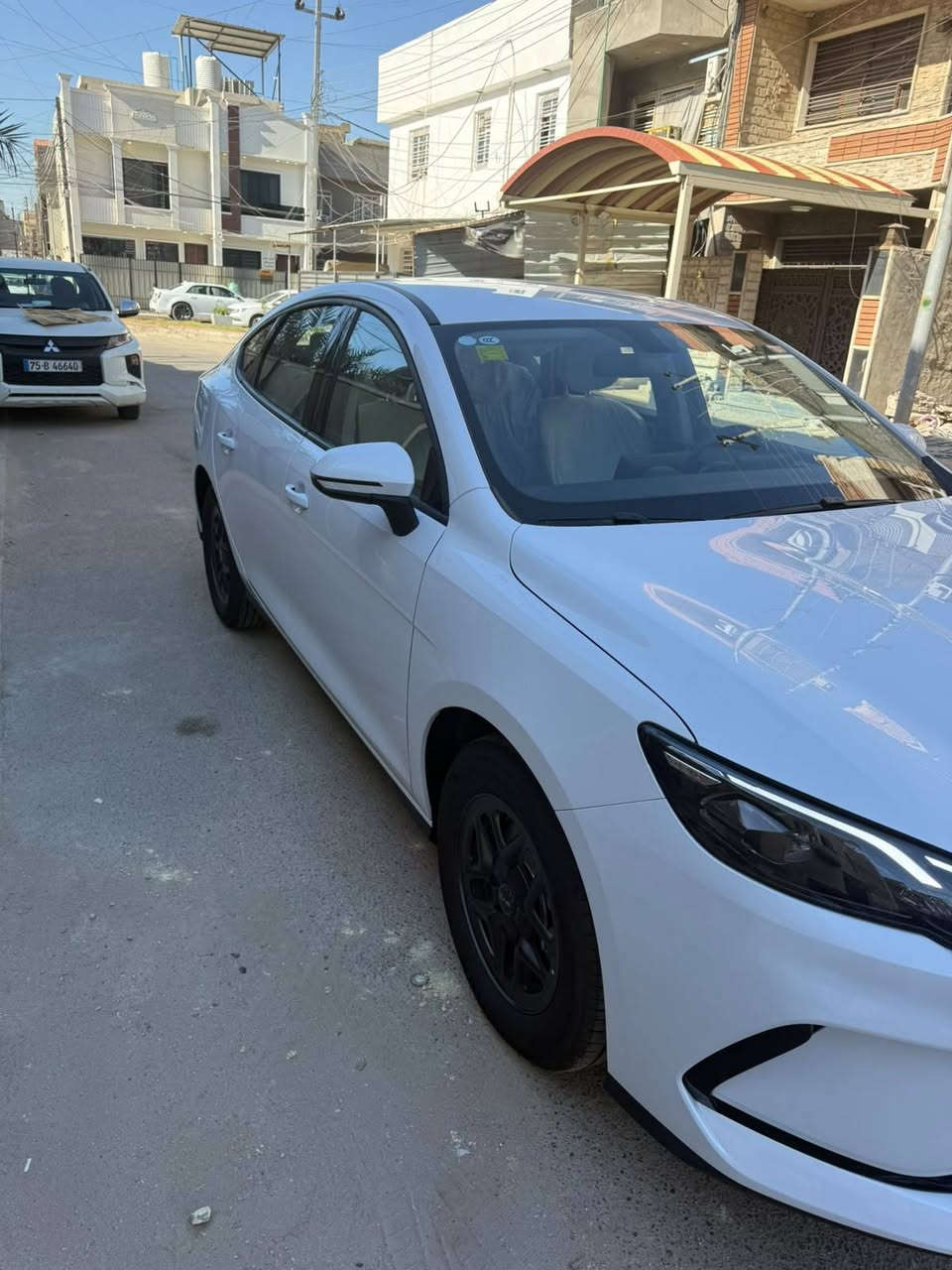 📢 إعلان بيع سيارة: BYD 05 موديل 2025 (بحالة الوكالة)فرصة مميزة لامتلاك سيارة شبه جديدة واقتصادية جداً وبسعر ممتاز!الماركة والفئة: بي واي دي (BYD 05)الموديل: 2025اللون: أبيض ملكي المسافة المقطوعة: 3,000 كم فقط (قابلة للزيادة البسيطة)اللوحات: مرقمة بغداد (جاهزة للتحويل)الحالة العامة: بحكم الصفر، نظيفة جداً وجاهزة للاستخدام فوراً.💰 السعر المطلوب: 19,500,000 دينار عراقي.📍 الموقع: بغداد - حي الجهاد.📞 للتواصل والاستفسار:يرجى الاتصال بالمالك مباشرة على الرقم: ***********
