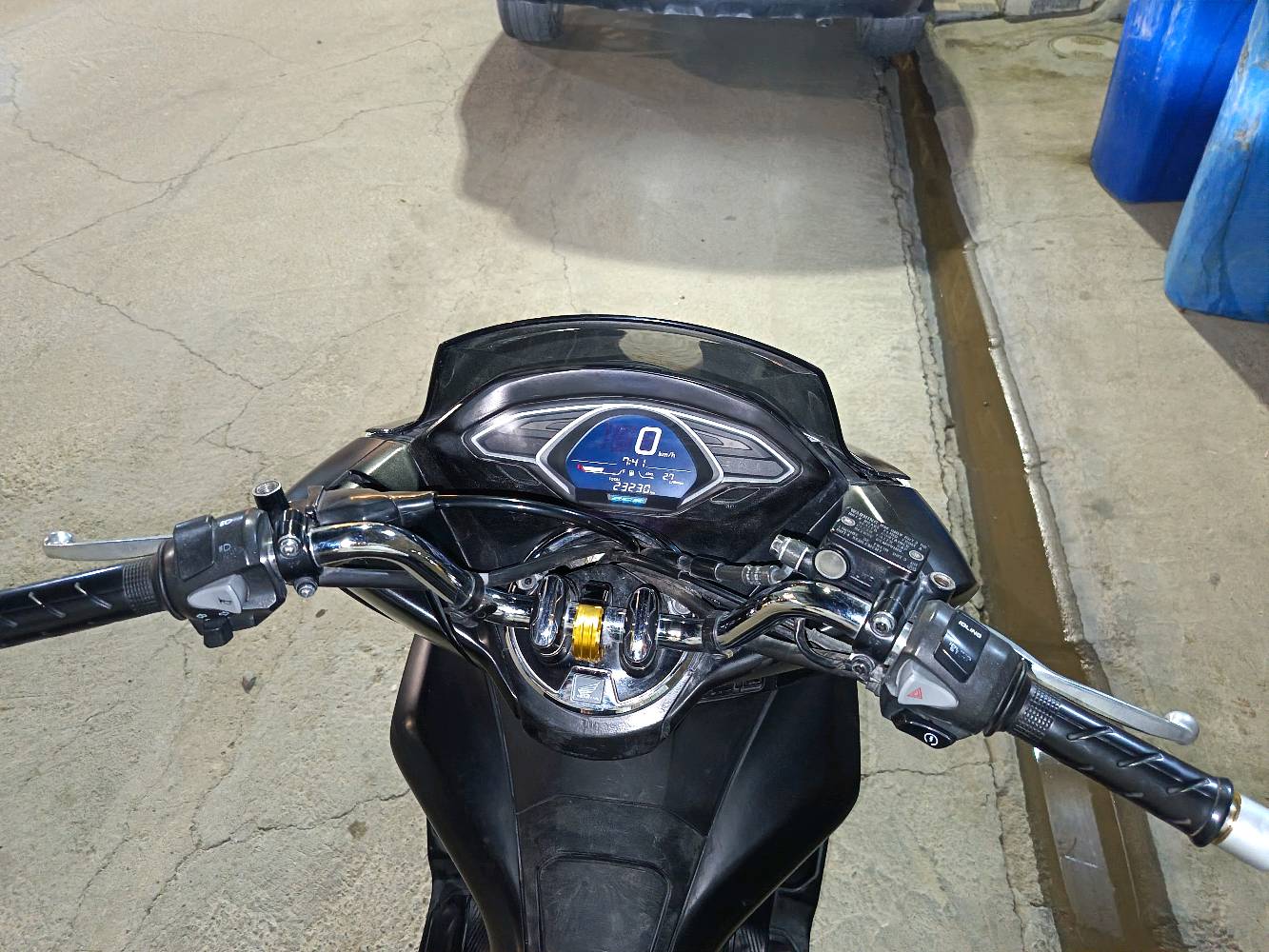 ديالى بعقوبه الأمين
دراجه pcx وارد كوري ماشيه ٢٣الف حقيقي
