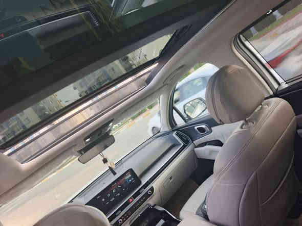 للبيع كيا سورنتو موديل 2024
مستلميهة صفر من الشركة وماشية لحد الان 11200 دعش الف وميتين فقط 
المواصفات 
بانوراما 
ويل حجم 20
شكل الجديد 
حساسات امامي وخلفي 
كامرة 
شاشة متصلة 
كير ماوس 
هاند بريك بصمة 
سته سلندر 
صندوق كهرباء وبالكونترول
تشغيل عن بعد
لايت زينون ولد 
داتا شو 
السعر 355 ورقة
الاتصال واتس اب أو علرقم 
*********** م ابراهيم 
سبعة راكب 
تبريد مركزي ولمس 
ومواصفات اخرى كثيرة 
بدون صبغ  بدون بارد
