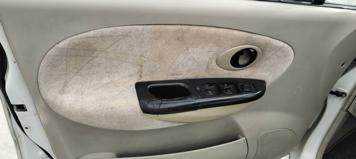 سياره كيوكو موديل 2011 فول اتوماتيك هزه جديده رقم نكليزي اني شرعي ماشيه97  تايات جدد طخم كلو جديد محرك وكير شرط شاشه وكامره سياره فول مال جني بربع ماتصرف عليها تواصل *********** 
***********
