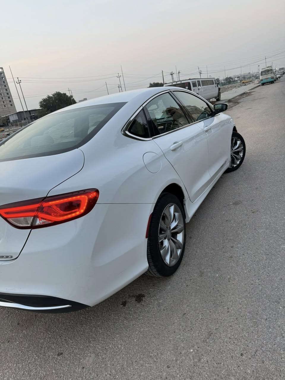 سي 200 
2016 
ويل كروم 18 
شاشه كبيره 
3 بصمات 
كشنات مخمل 
تحكم ستيرن 
محرك 4 سلندر 2500 
حره 
رقمها نجف
السعر 105
صور الحادث مرفقه شرط لا ايرباك لا شاصي لا تكم 
***********
