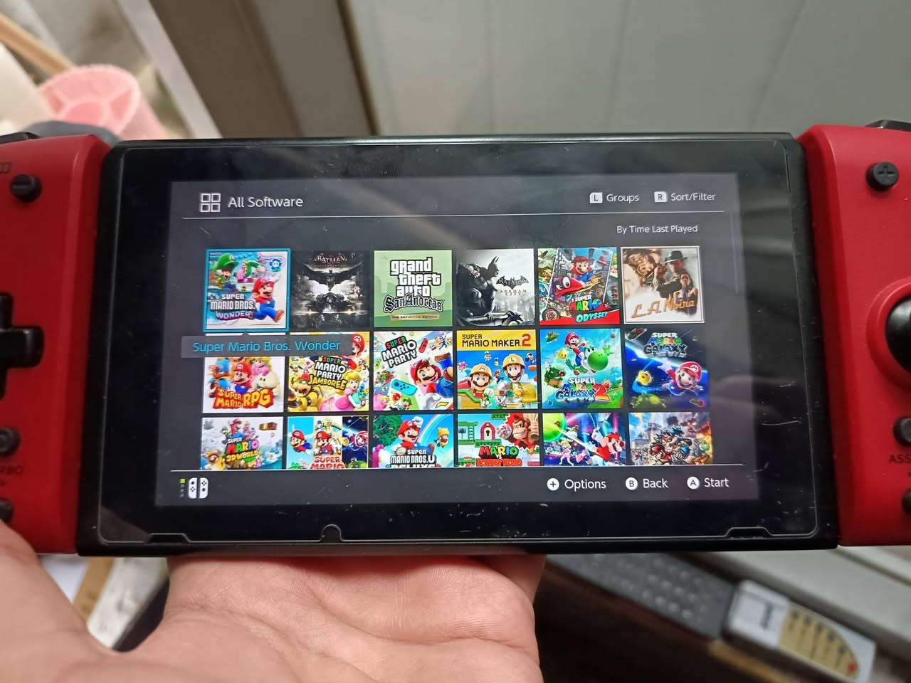 السلام عليكم نينتندو سويج
وياها ٢ ميموري واحد تيرا و نص
بيها ٥٣ لعبة
وميموري ثاني بيها نظام اندرويد

ويا يدتين اضافيات

شاحنة و دوك 

للتواصل  ***********
