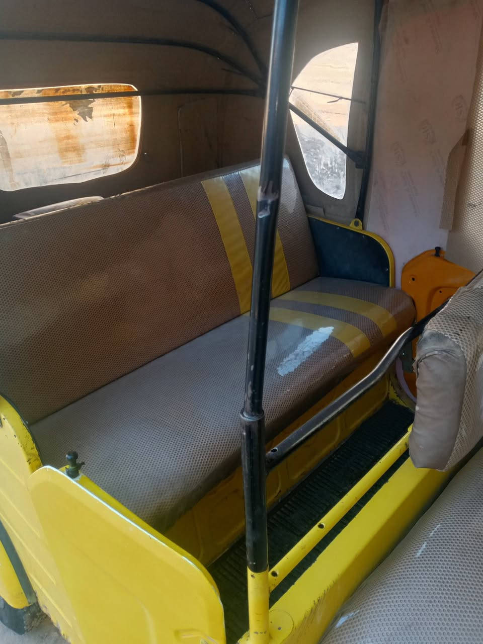 السلام عليكم تكتك باجاج موديل2019. رقم وسنويه 
مداور ثاني يوم تكتك حلو وجاهزه  من كل النواحي مصبوغه للجماليه بيه ضرب بلغد ومصلحه كهربائيات كمله للأخير .السعر 5مليون وبيه مجال للطيبين  .العنوان ناصريه سوق الشيوخ 
***********
