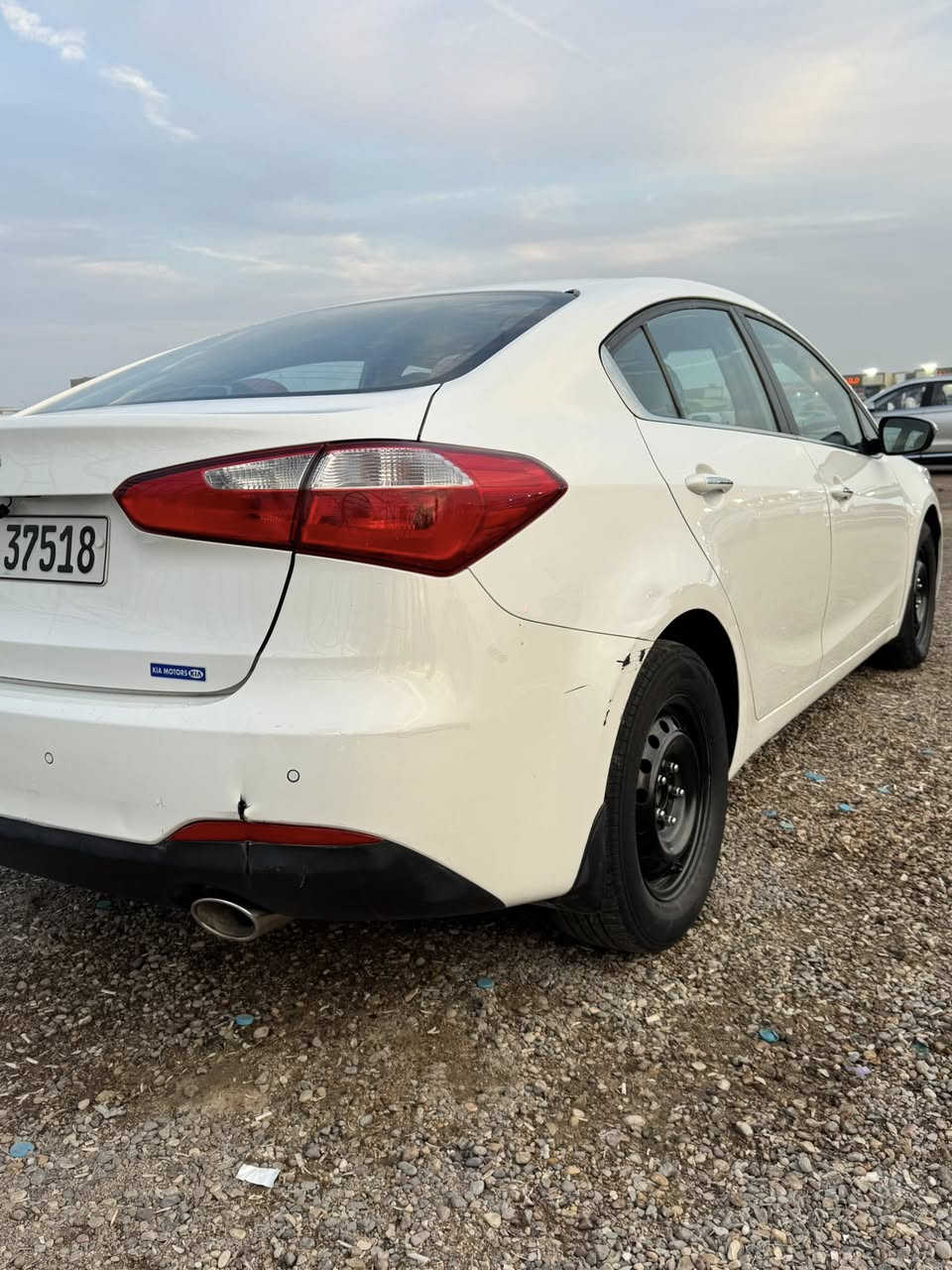 السلام عليكم 
سيراتو موديل2014خليجي كفاله عامه
فول مواصفات عدا لفتحه 
مكان / البصره
***********
