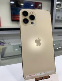 12pro max  جهاز مامفتوح نضيف جداا كلشي ما مبدل بي  بطاريته٨٠ السعر 500...