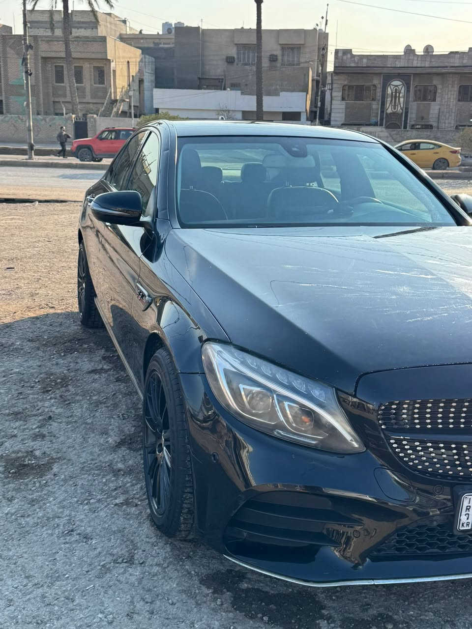 السلام عليكم مرسيدس 2017 
فول عدا الفتحة 3 قطع بيها 2 تبديل و وحدة صبغ 
رقم اربيل ب اسمي سنوية 2029 
جاهزة ومابيها كل نقص 180 $ وبيها مجال
 مكاني بلديات بغداد / ترهم مراوس ويا رياضي 
***********
