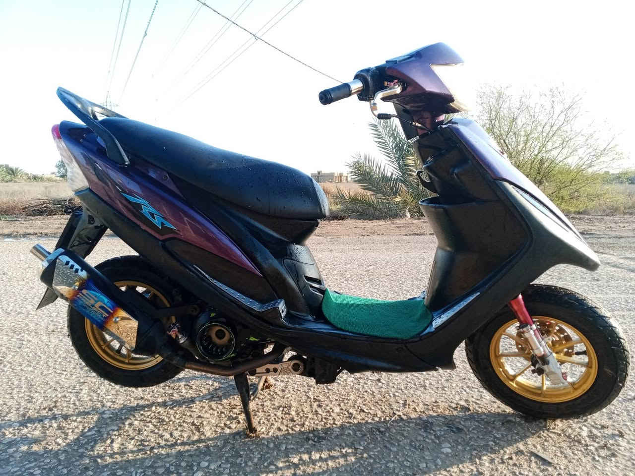 السلام عليكم للبيع ماكس عدله مزوده 55 للمعلومه دراجه ملحه بس اني صبغتها لجماليه +شعله ومعدل خير من الله شرط شلعه بطناش بيها شغلات تزويد السعر 400وبيها مجال قليل مكاني حله قضاء القاسم ع للاتصال ***********
