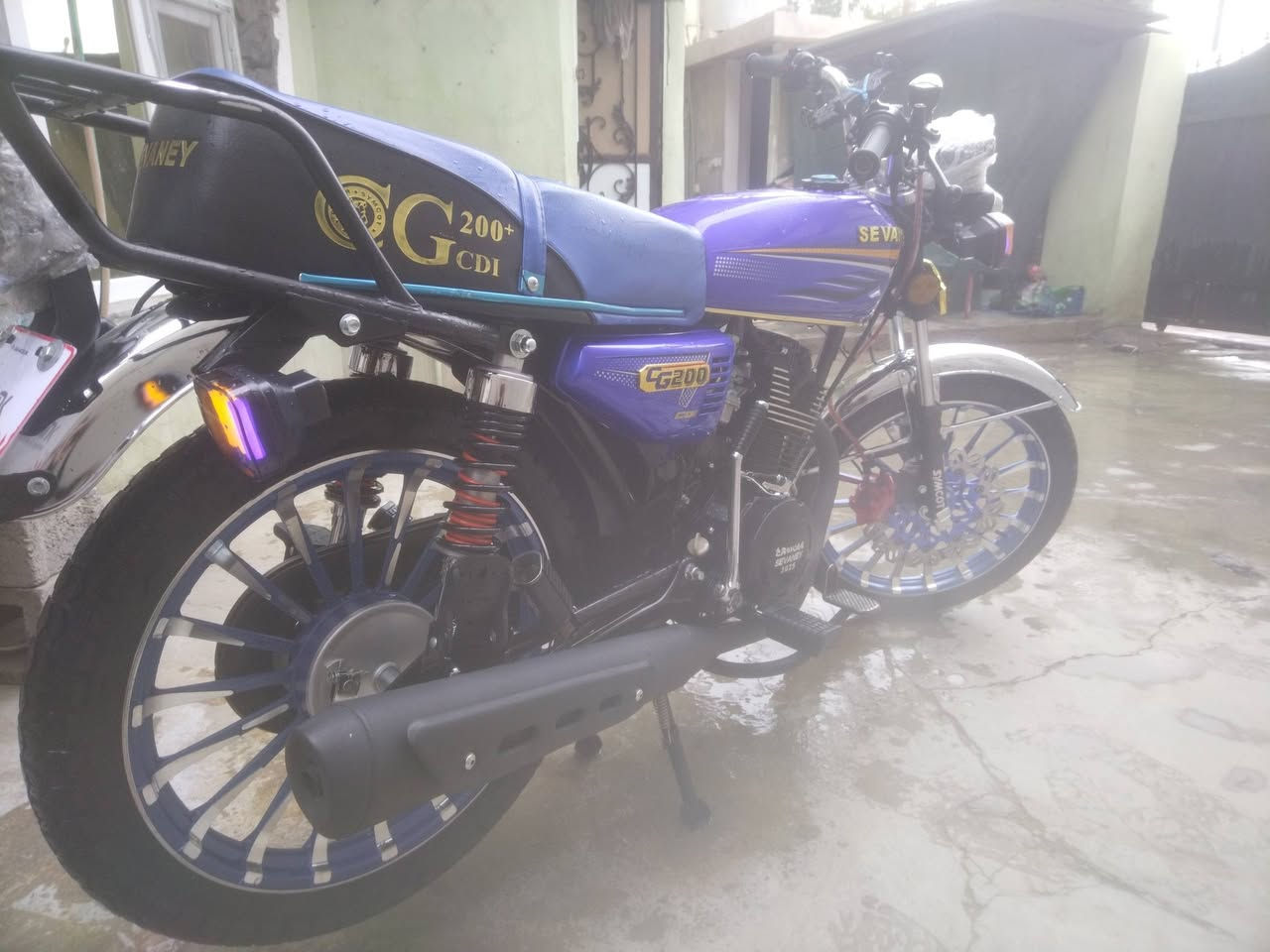 مرخصت مسؤل الكروب سافين 2025محرك 200اسود صارله شهر وشويه ماشي منفيس بلادي سوجين بصمات ثنين سعره 950بي مجال  مكاني كركوك قادسيه أوله ***********
