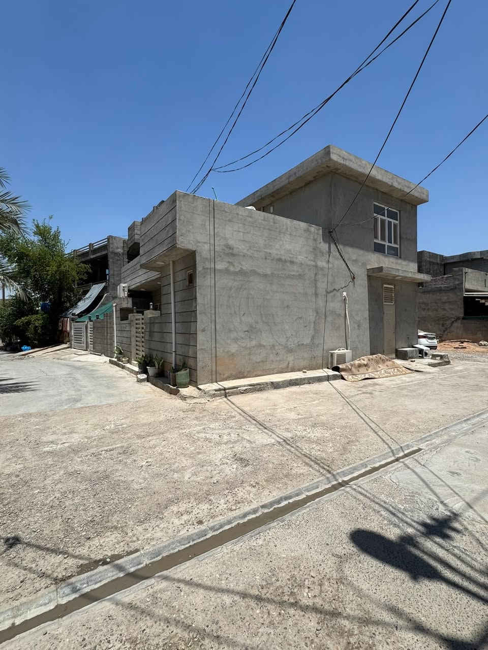 ✅دار  للبيـــــــع// ركـن في  المزرعة بسعر مناسب  ✅ 
 
🏗️📍المــــــــوقع// مزرعه _ فرع صالح باجلان  _ او روضه تفائل النموذجي 

✏️المســـــاحة/ 100م مربع / طابـــــــو زراعـي

🚩 الدار  ؛؛  طابق الاول ( غرفة نوم _ صحيات داخلي وخارجي _ استقبال مطبخ _ هول داخلي _ طرمه 

🏳️ موقع رائع    _ قرب السوك  _  بناء جديد

السعر // 64 مليون وبي مجال 

🏫📚نستقبل جميع عروض البيع و ترويجها بإعلانات 

للمزيد من التفاصيل الاتصال او المراسلة خاص  ***********
 📍موقع المكتب  📌 خانقين - المزرعه
خلف جامع الهدايه
