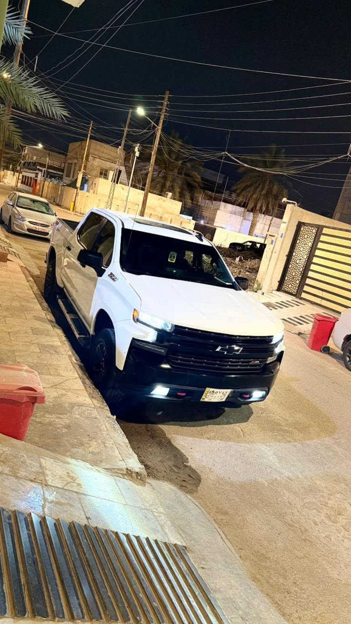 اعلى فئه بالسلفرادو trail boss Z71 
موديل 2022  black edition 
باب طويل بدي قصير
فول مواصفات فتحه سقف ، فتحه خلفيه كهربائيه وباقي المواصفات معروفه 
حادثهه قطعتين وحافه بنيد صبغ وتعديل بسيط 
مرقم بصره وجاهز سعرهه جوه قيمته 290 بيع مستعجل بدون تفاوض   ***********
