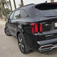 سورنتو ٢٠٢٣ فول مواصفات ماشية ۹۹ الف كيلو متر حادث جاملغ امامي وخلفي ب...