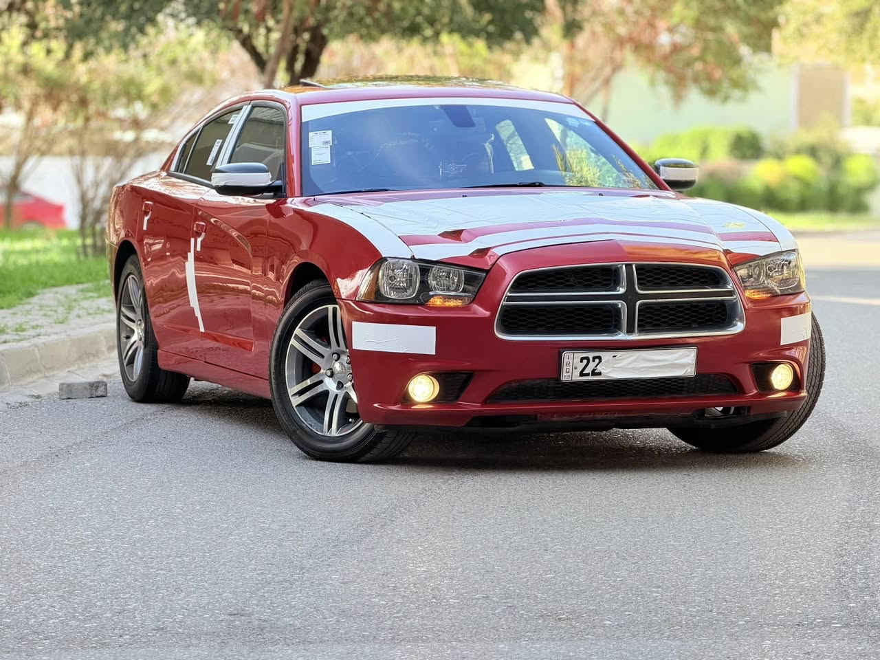 السلام عليكم 
بيع او مراوسه
جارجر لون احمر مميز
موديل 2013 
رقم اربيل 
هزه وسنويه جدد وباسمي السيارة 
السياره كفاله عامه كلين تايتل
                 ꧁مواصفات꧂
كير طياره
1/1
شاشه جبيره
بصمه+تشغيل عن بعد
كاميرا 
كشنات جلد احمر 
كشن كهرباء مساج
كشن تدفائه 
ويل 18 خليجي 
ماشيه100 الف حقيقي
مكينه3600 مامفتوحه
مكينه جديد شادها للسياره
                    ꧁ملاحظه꧂
السياره كلش جديده وع وضع الشركه حتى الحداديه 
شرط مكينه وحداديه وكير واكسل وتبريد 
السياره مابيه اي نقص 
لاداخله استعراضات ولا مشتغله بخط 
مكفوله من التبديل والصبغ والرصعات 
                   ꧁ملاحظه꧂
بيه مكانين تعديل بارد كلش صغار 
مرفق بيها سونار شوف السونار واتصل 
مكان السياره كركوك
للاستفسار الاتصال ع الرقم
***********
