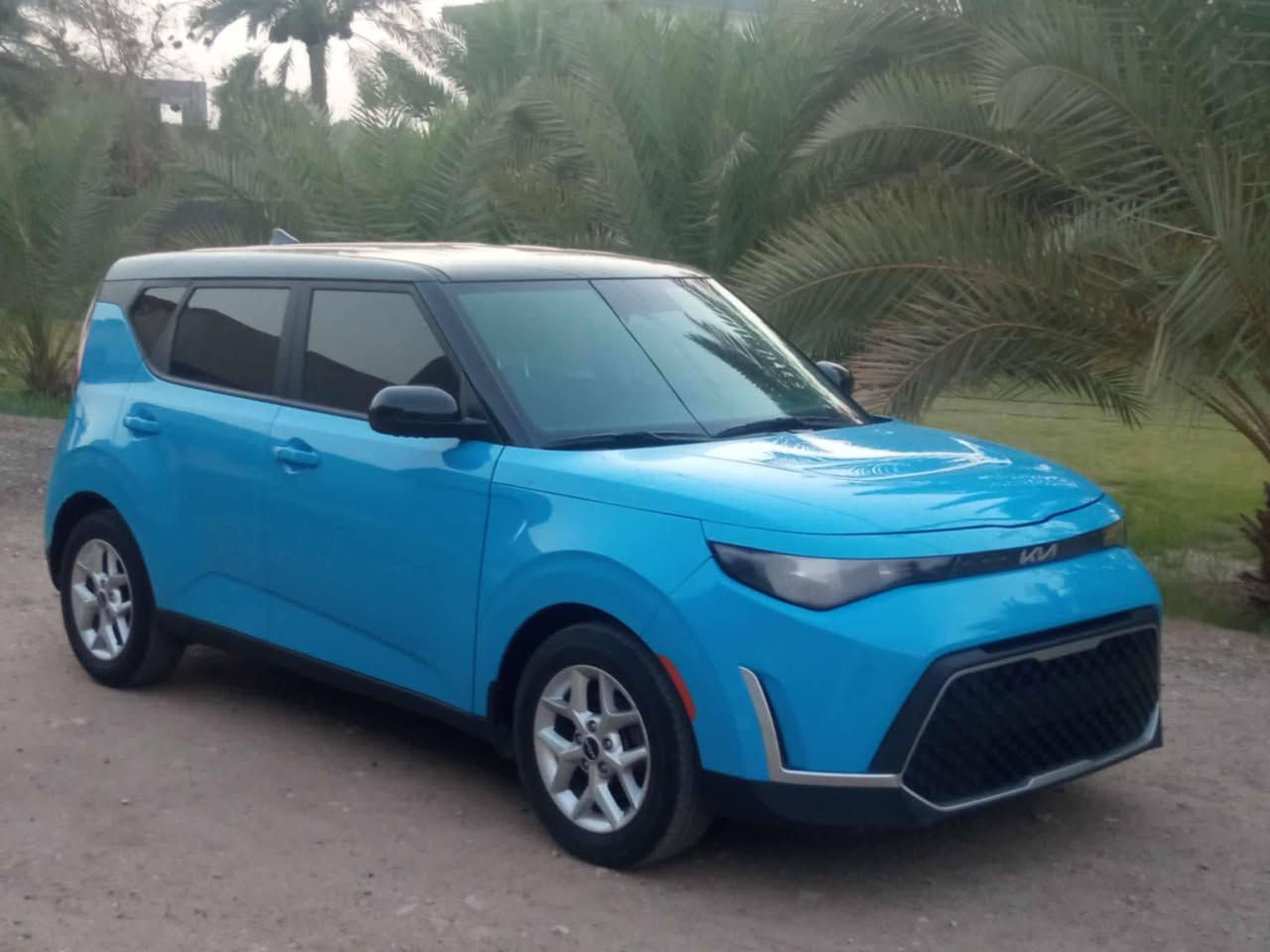 السلام عليكم...لبيع كيا صول موديل 23 لون مميز .. رقم اربيل دولي جديد ...فول ماعدى فتحه قماره  توكلر موصفات حلوه .. حادث جانبي تبديل باب صدر نصبغ ماشيه 9 ألف رقم شاصي مع صور حادث مرفق منشور ... سنويه اسمي انا...تريد وكاله تريد تحويل اسمك ..مكاني حله مركز ***********
